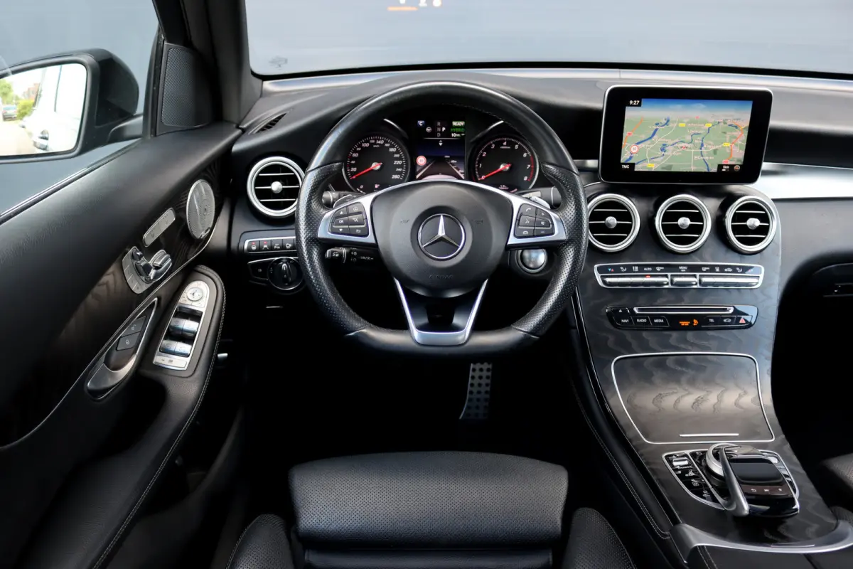 350e 4MATIC AMG Line | Luchtvering | Memory | Burmester | Distronic+ | Leder | Stoelventilatie | Panoramadak | HUD | Surround Camera | Dodehoekassistent |
