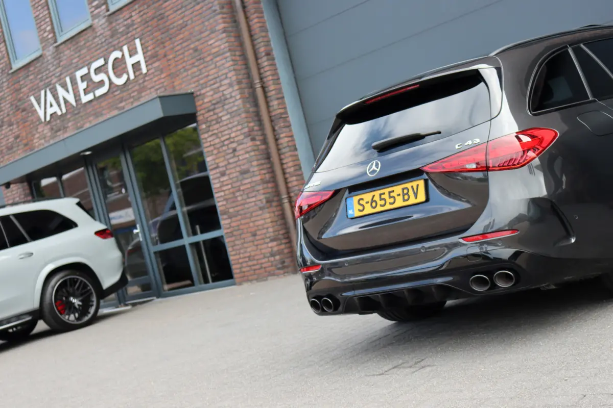 AMG 43 4MATIC Premium+ | Distronic+ | AMG Drivers Package | Achterasbesturing | Sterrenhemel | Schakelbare Uitlaat | Panoramadak | Burmester | Memory | HUD |