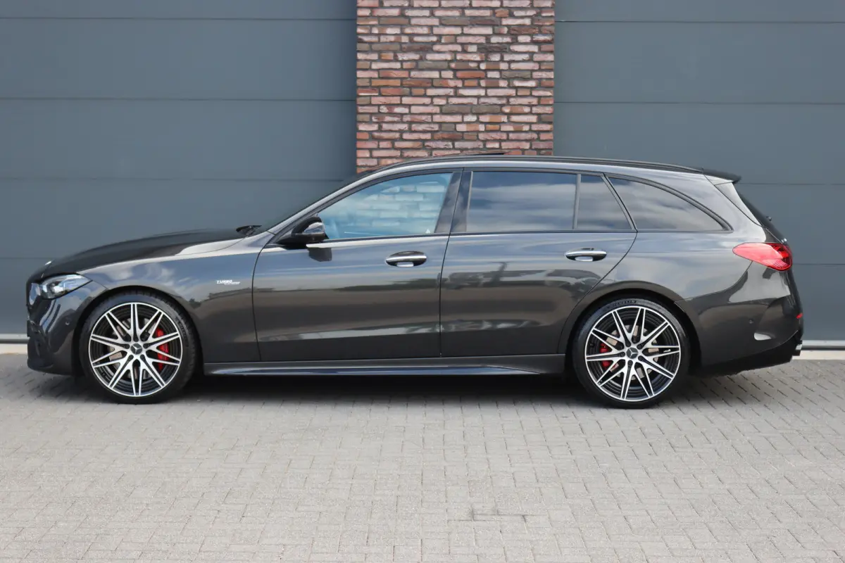 AMG 43 4MATIC Premium+ | Distronic+ | AMG Drivers Package | Achterasbesturing | Sterrenhemel | Schakelbare Uitlaat | Panoramadak | Burmester | Memory | HUD |