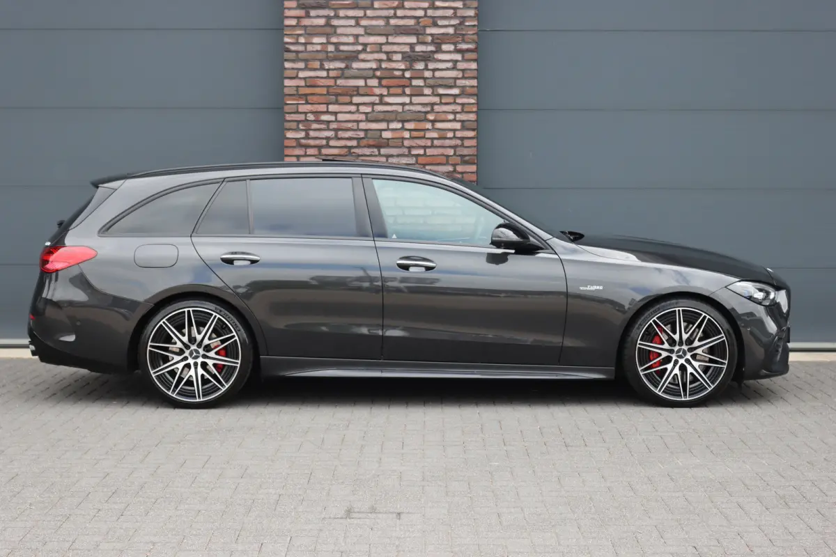 AMG 43 4MATIC Premium+ | Distronic+ | AMG Drivers Package | Achterasbesturing | Sterrenhemel | Schakelbare Uitlaat | Panoramadak | Burmester | Memory | HUD |