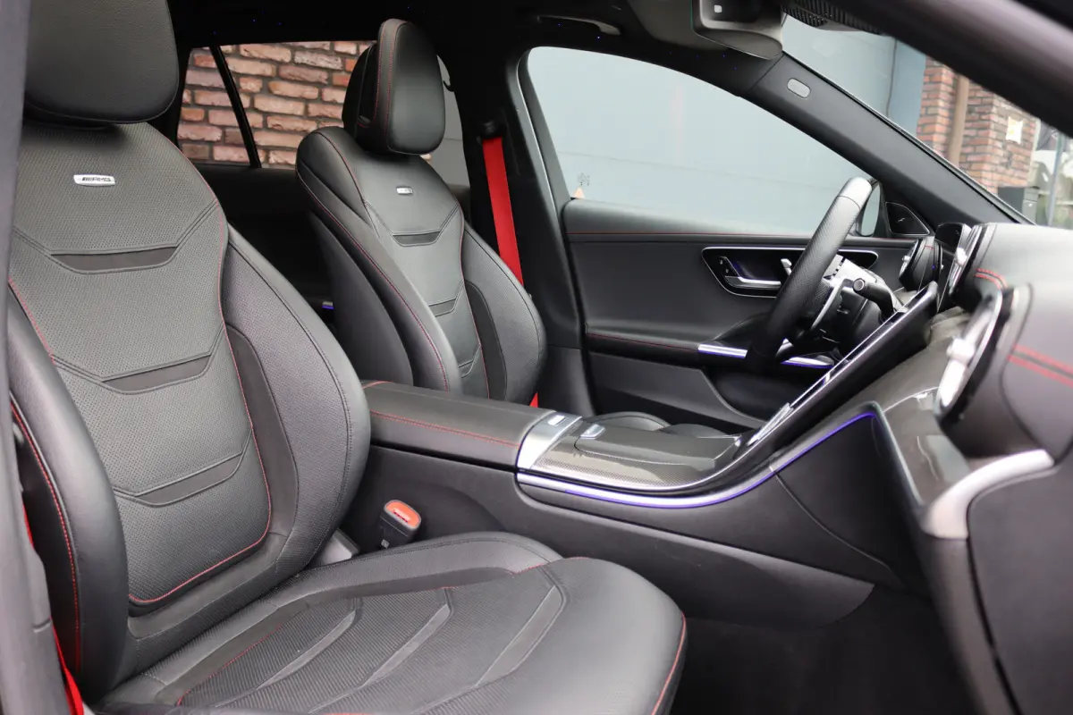 AMG 43 4MATIC Premium+ | Distronic+ | AMG Drivers Package | Achterasbesturing | Sterrenhemel | Schakelbare Uitlaat | Panoramadak | Burmester | Memory | HUD |