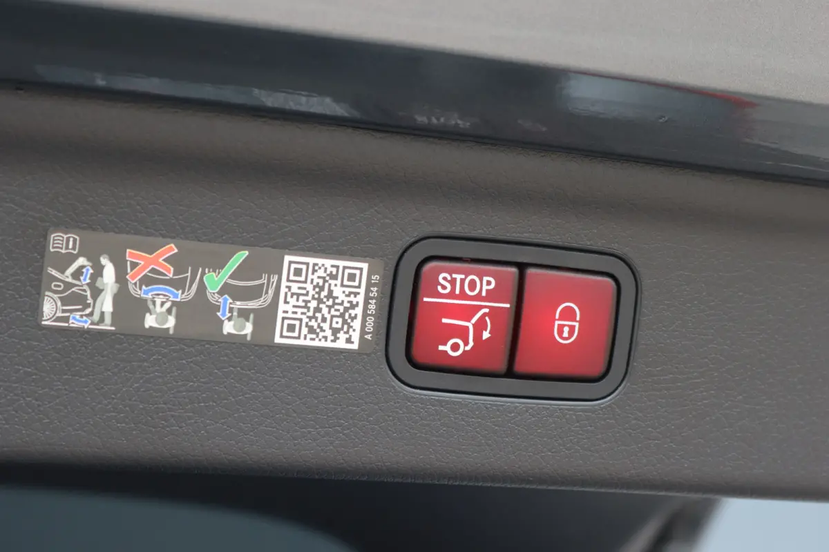 350+ AMG Line 96 kWh | Distronic+ | Panoramadak | Burmester | Leder | Surround Camera | Augmented Reality | Digital Light |