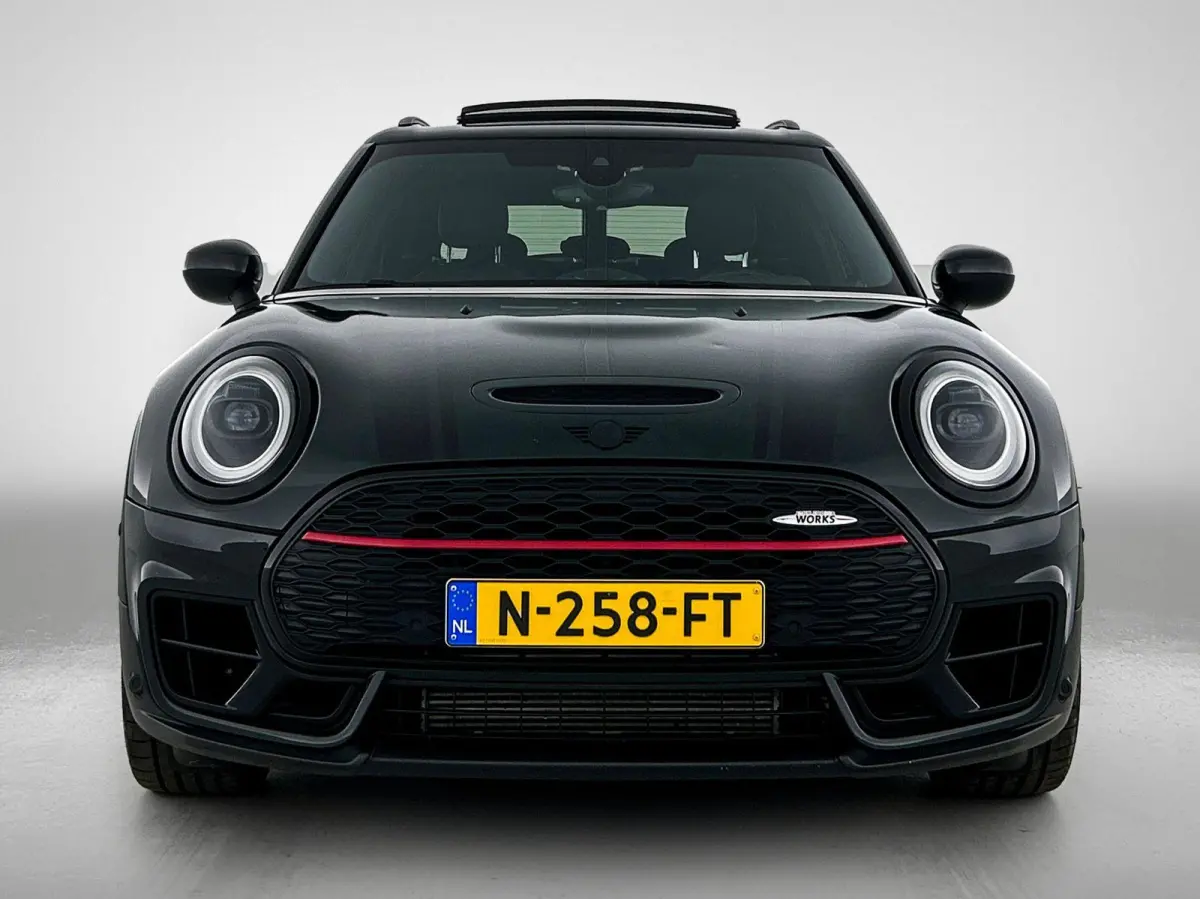 2.0 JCW ALL4 John Cooper Works | Automaat | Panoramadak | Navigatie | Memory seats | Virtual cockpit | Union Jack achterlichten |  Head up display | Apple CarPlay / Android Auto | Vol Leer |