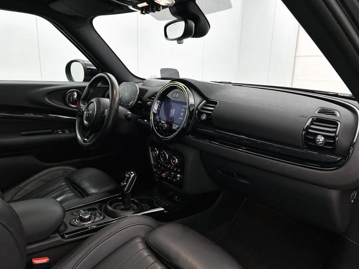 2.0 JCW ALL4 John Cooper Works | Automaat | Panoramadak | Navigatie | Memory seats | Virtual cockpit | Union Jack achterlichten |  Head up display | Apple CarPlay / Android Auto | Vol Leer |