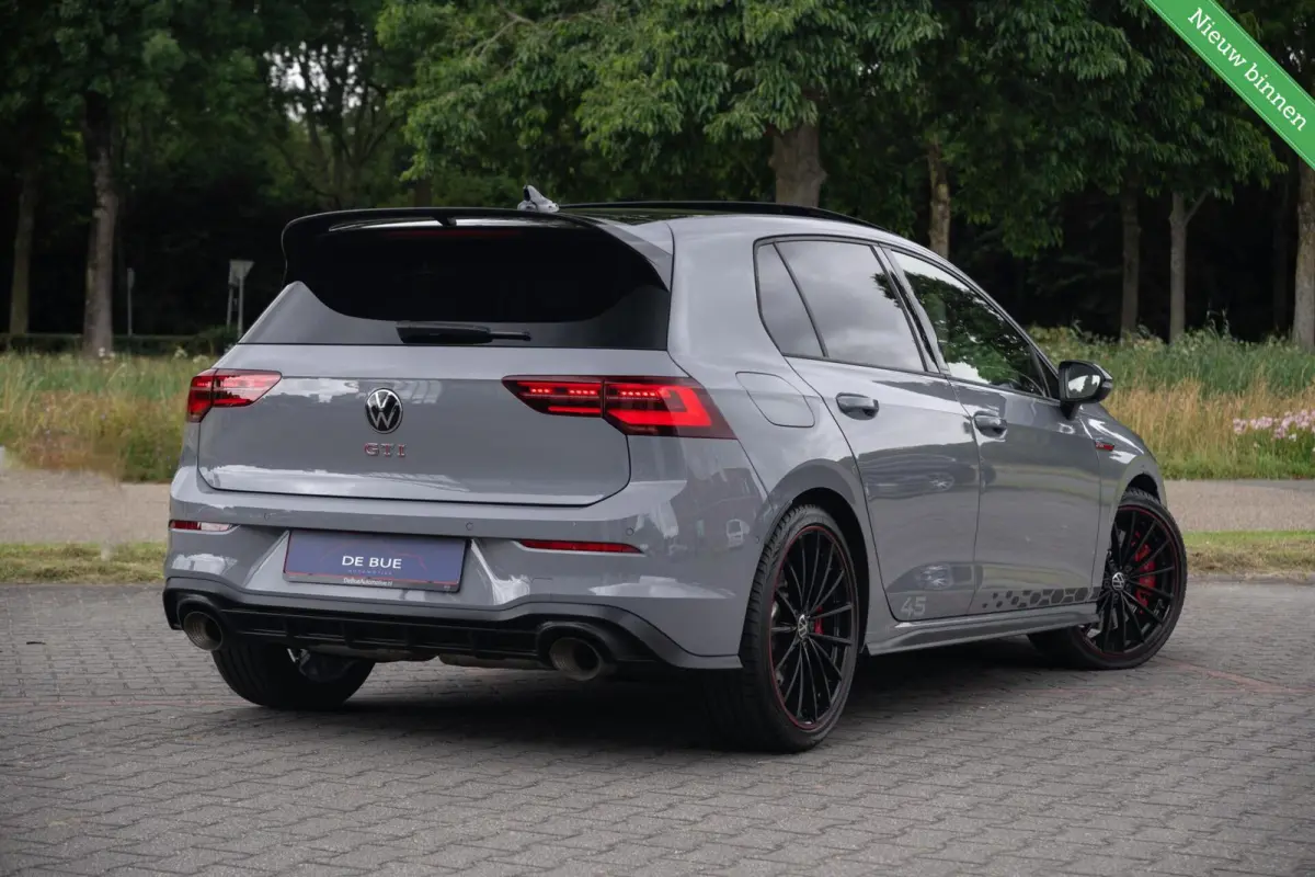 2.0 GTI 301PK Clubsport 45 Jahre|Akrapovic|Panoramadak|HUD|IQ-Light|Nardo/Moonstone Grey|Dealer Onderhouden