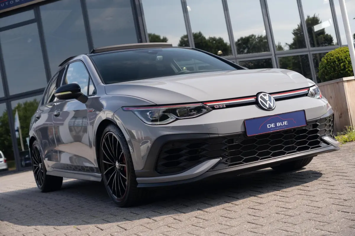 2.0 GTI 301PK Clubsport 45 Jahre|Akrapovic|Panoramadak|HUD|IQ-Light|Nardo/Moonstone Grey|Dealer Onderhouden