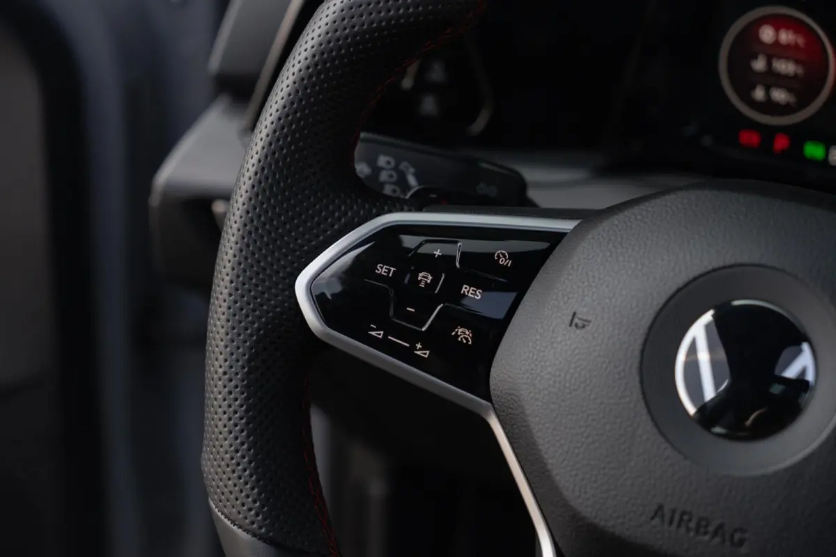 2.0 GTI 301PK Clubsport 45 Jahre|Akrapovic|Panoramadak|HUD|IQ-Light|Nardo/Moonstone Grey|Dealer Onderhouden
