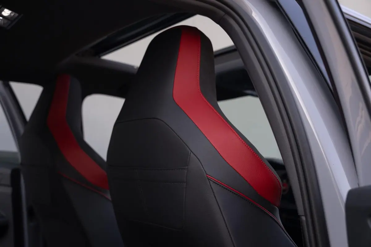 2.0 GTI 301PK Clubsport 45 Jahre|Akrapovic|Panoramadak|HUD|IQ-Light|Nardo/Moonstone Grey|Dealer Onderhouden