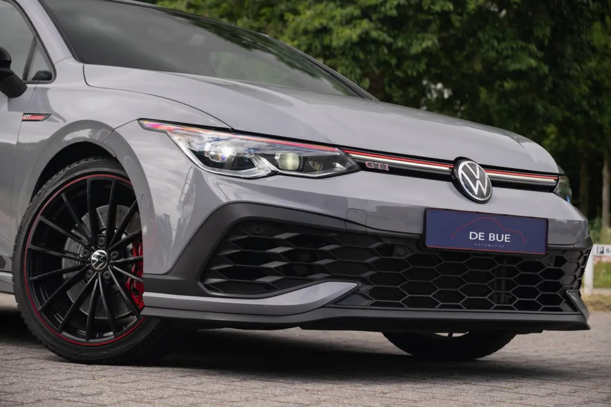 2.0 GTI 301PK Clubsport 45 Jahre|Akrapovic|Panoramadak|HUD|IQ-Light|Nardo/Moonstone Grey|Dealer Onderhouden