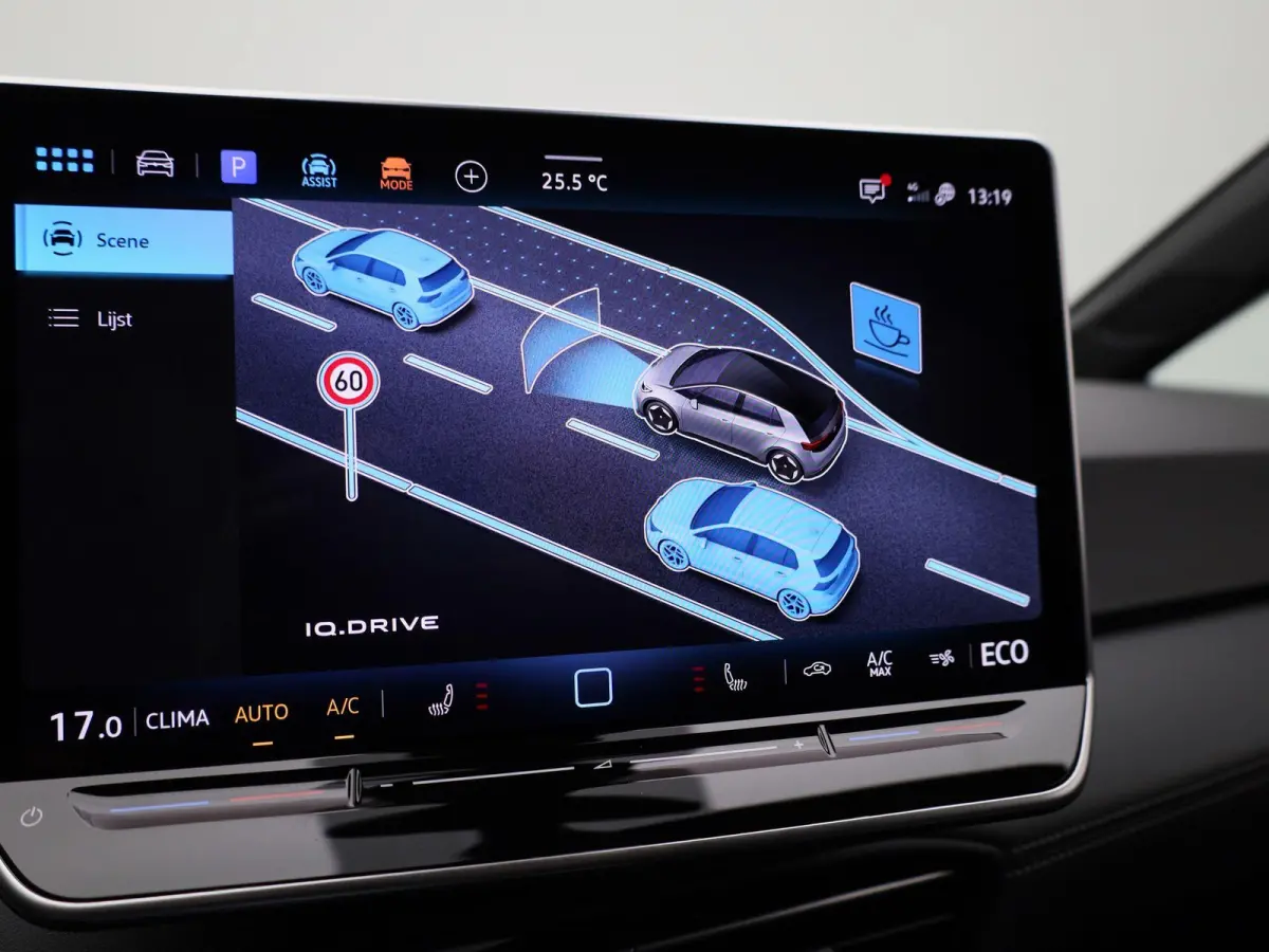 Pro S Limited Edition 79 kWh 204 PK| Origineel Nederlands | 1e Eigenaar | Steunhaak | Navigatie | Stoelverwarming | Stuurwielverwarming | 360 Camera | Dodehoekdetectie | Variabele Laadbodem