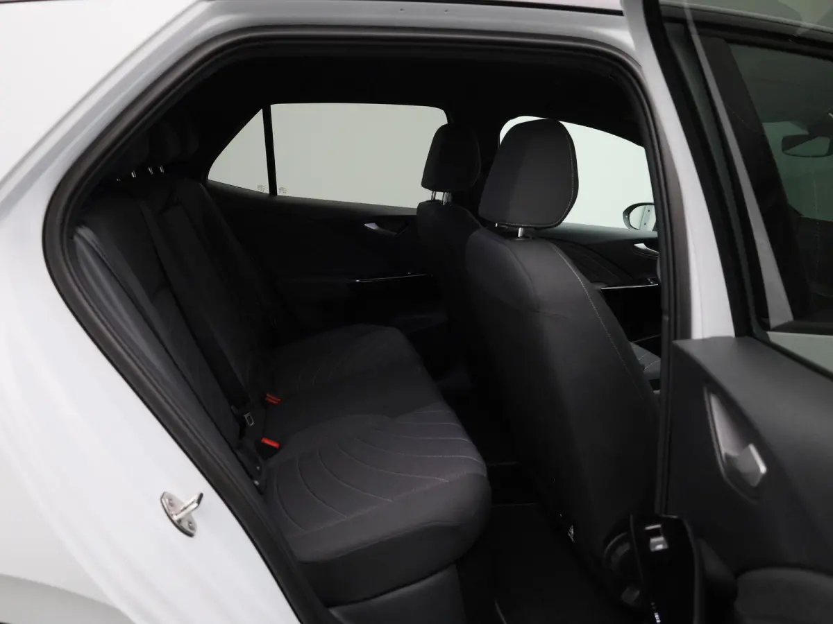 Pro S Limited Edition 79 kWh 204 PK| Origineel Nederlands | 1e Eigenaar | Steunhaak | Navigatie | Stoelverwarming | Stuurwielverwarming | 360 Camera | Dodehoekdetectie | Variabele Laadbodem