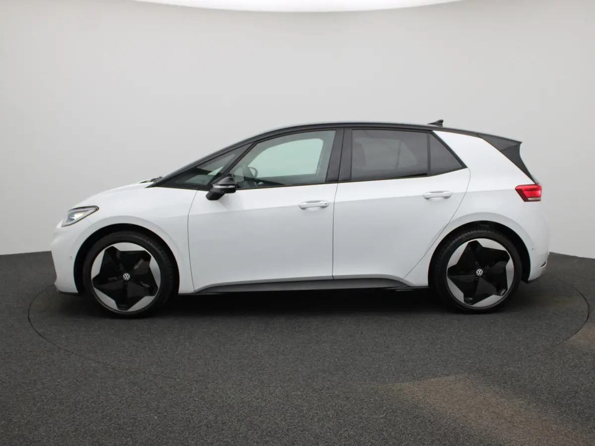 Pro S Limited Edition 79 kWh 204 PK| Origineel Nederlands | 1e Eigenaar | Steunhaak | Navigatie | Stoelverwarming | Stuurwielverwarming | 360 Camera | Dodehoekdetectie | Variabele Laadbodem