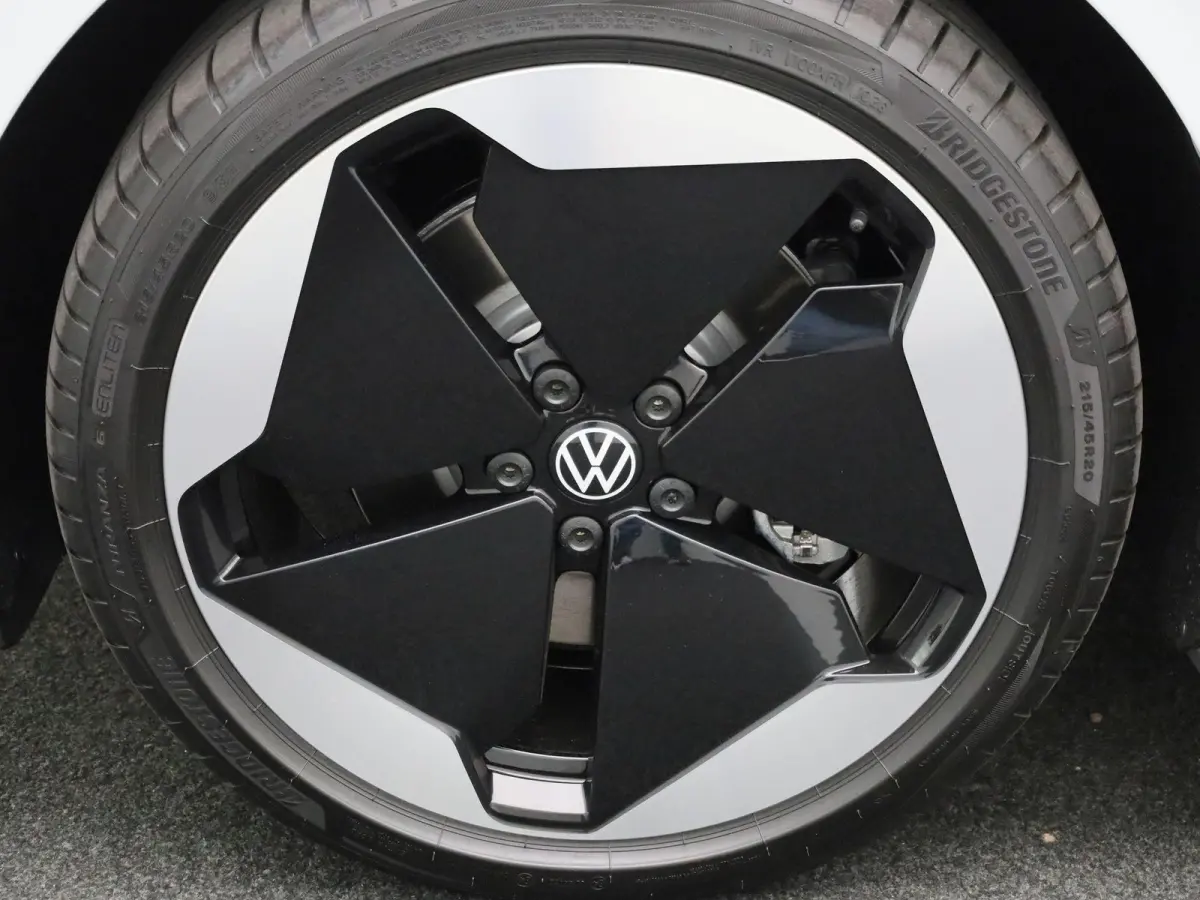 Pro S Limited Edition 79 kWh 204 PK| Origineel Nederlands | 1e Eigenaar | Steunhaak | Navigatie | Stoelverwarming | Stuurwielverwarming | 360 Camera | Dodehoekdetectie | Variabele Laadbodem