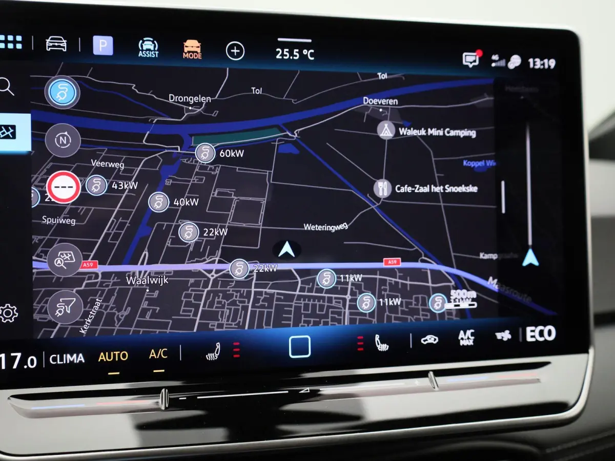 Pro S Limited Edition 79 kWh 204 PK| Origineel Nederlands | 1e Eigenaar | Steunhaak | Navigatie | Stoelverwarming | Stuurwielverwarming | 360 Camera | Dodehoekdetectie | Variabele Laadbodem