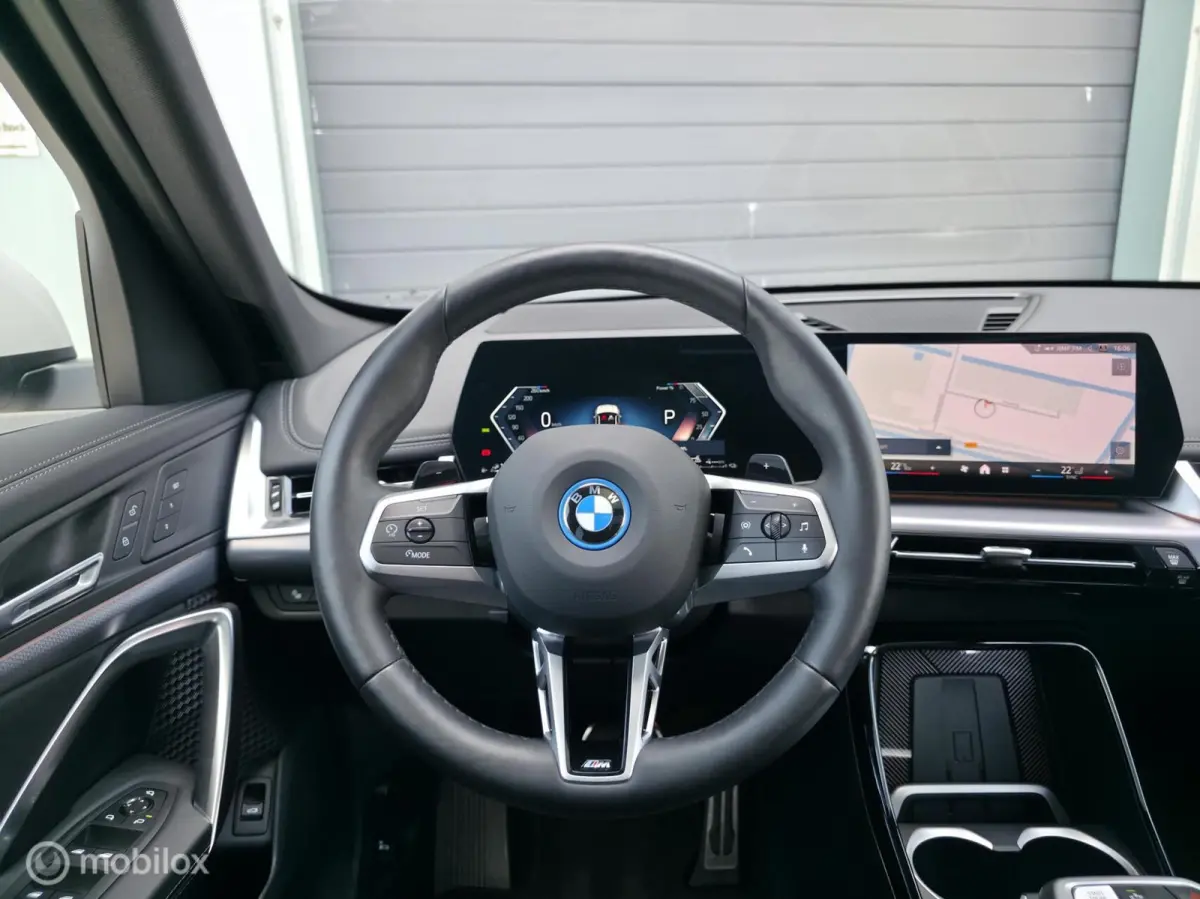 xDrive25e / M sport / Pano / 360' / Leder / Memory