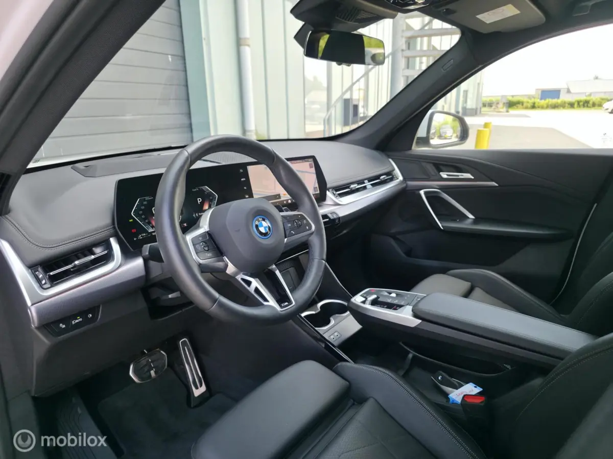 xDrive25e / M sport / Pano / 360' / Leder / Memory