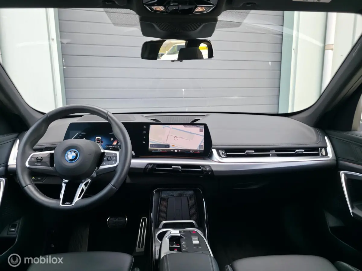 xDrive25e / M sport / Pano / 360' / Leder / Memory