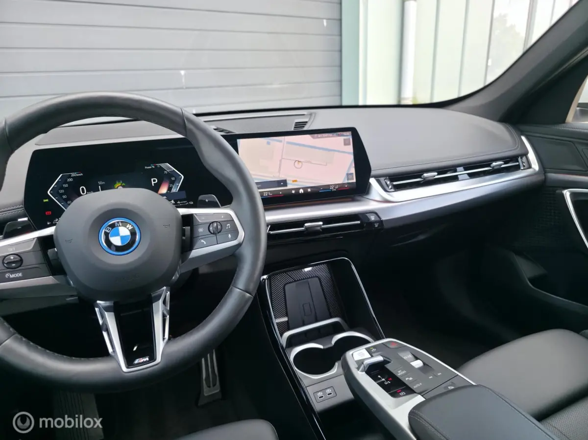 xDrive25e / M sport / Pano / 360' / Leder / Memory