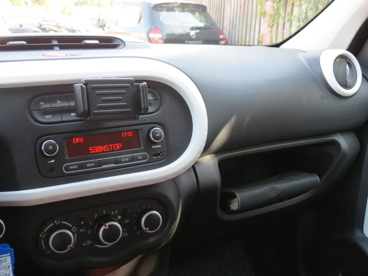 1.0 SCe Collection | 1e EIGENAAR | AIRCO | NIEUWE ALL-SEASON BANDEN | DAB+ RADIO | BLUETOOTH RADIO |