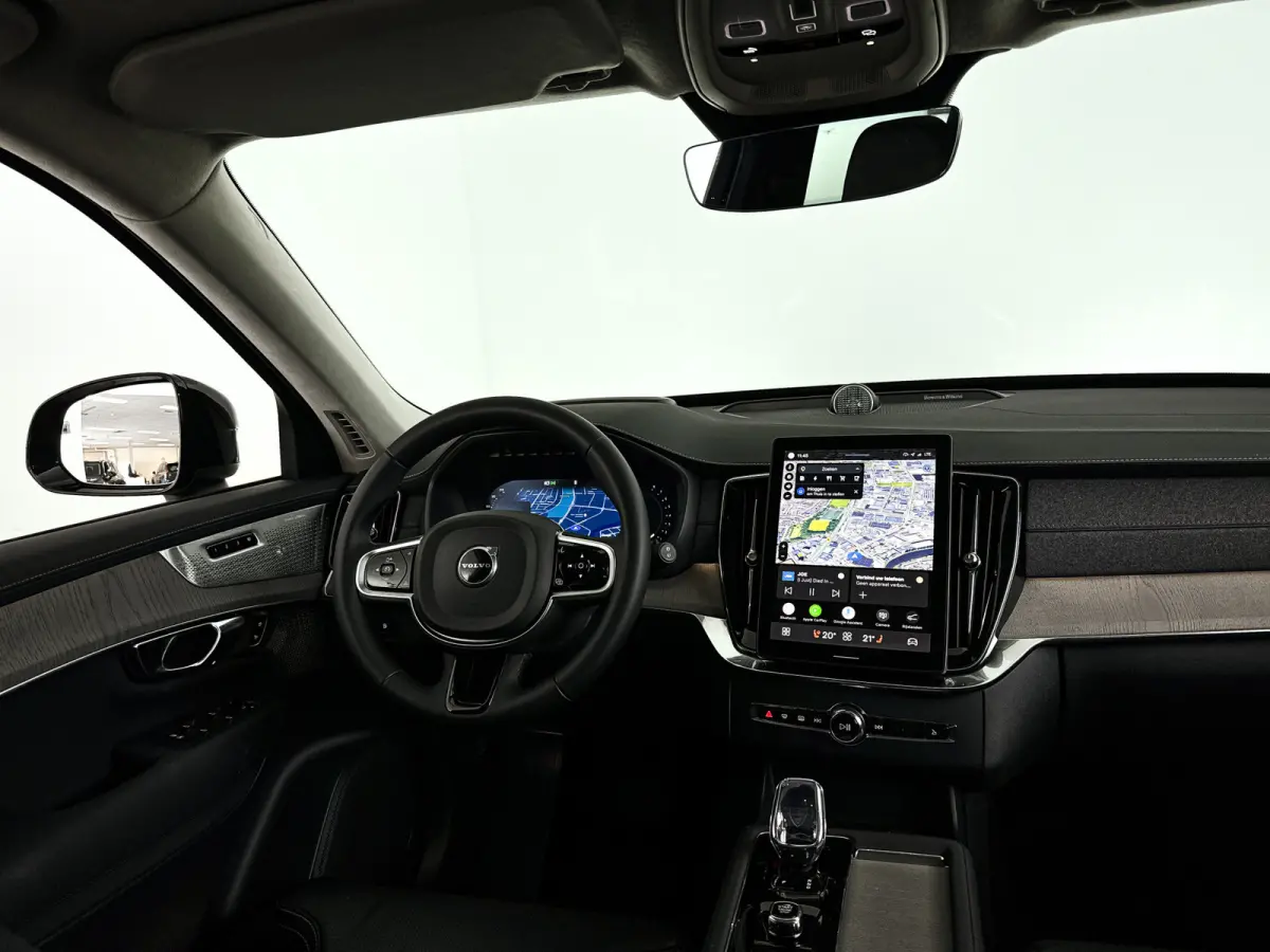 T8 Plug-in hybrid AWD Ultra Dark | Panoramadak | 360º camera | Luchtvering | Head- Up display | Bowers & Wilkins | Stoelventilatie | Trekhaak