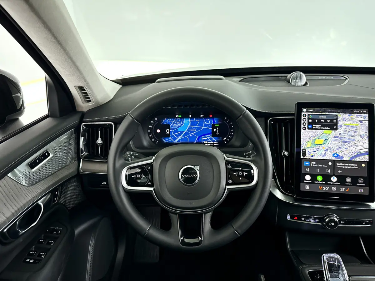 T8 Plug-in hybrid AWD Ultra Dark | Panoramadak | 360º camera | Luchtvering | Head- Up display | Bowers & Wilkins | Stoelventilatie | Trekhaak