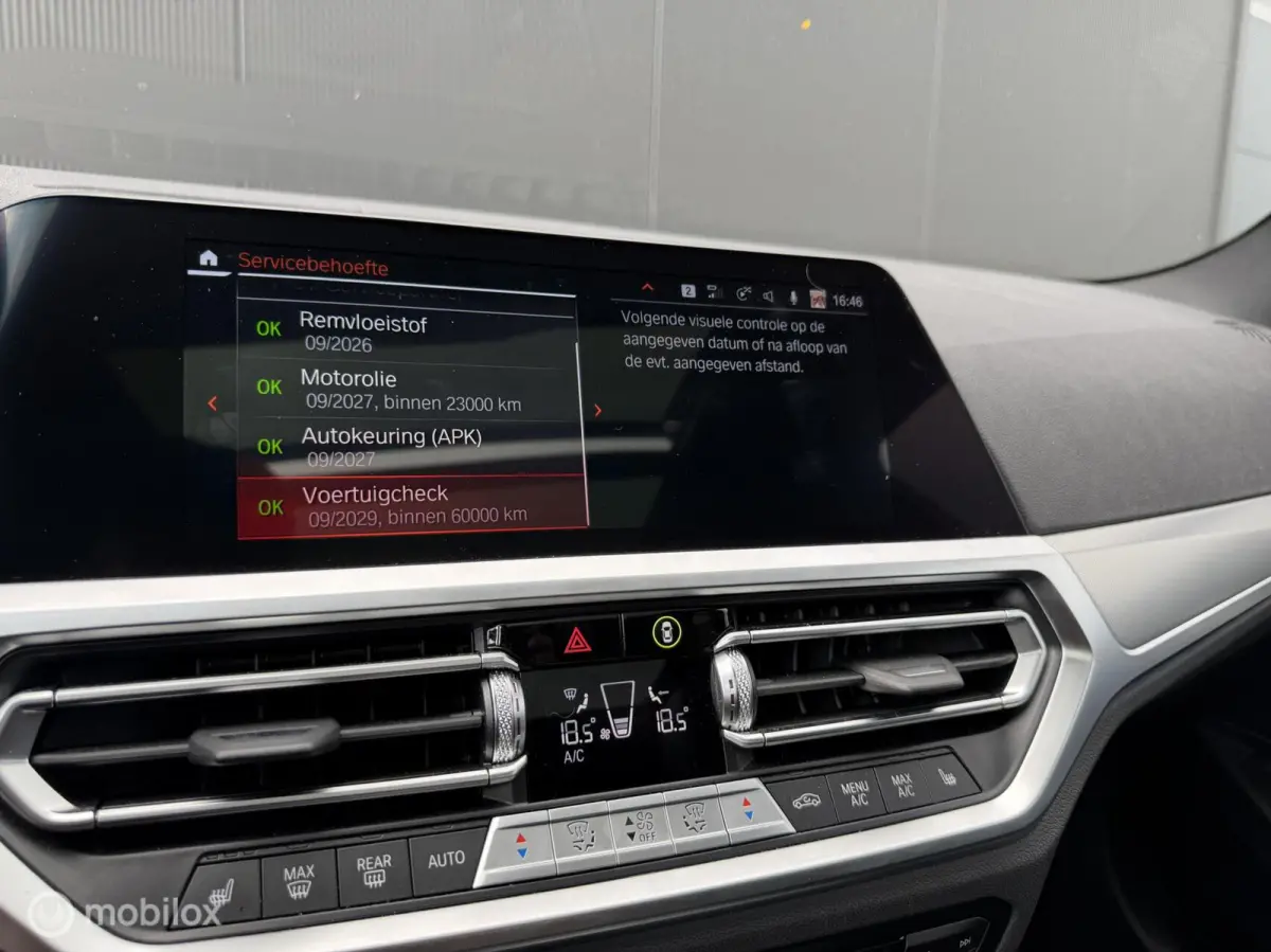 330e Touring xDrive M-pakket/Laser/Pano/Trekhaak/ACC/19 inch