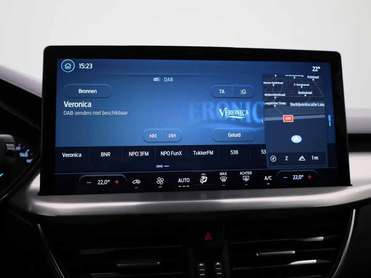 1.0 EcoBoost Hybrid Titanium | SYNC 4 | NAVI | PCC V&A | CARPLAY | CLIMATE CONTROL