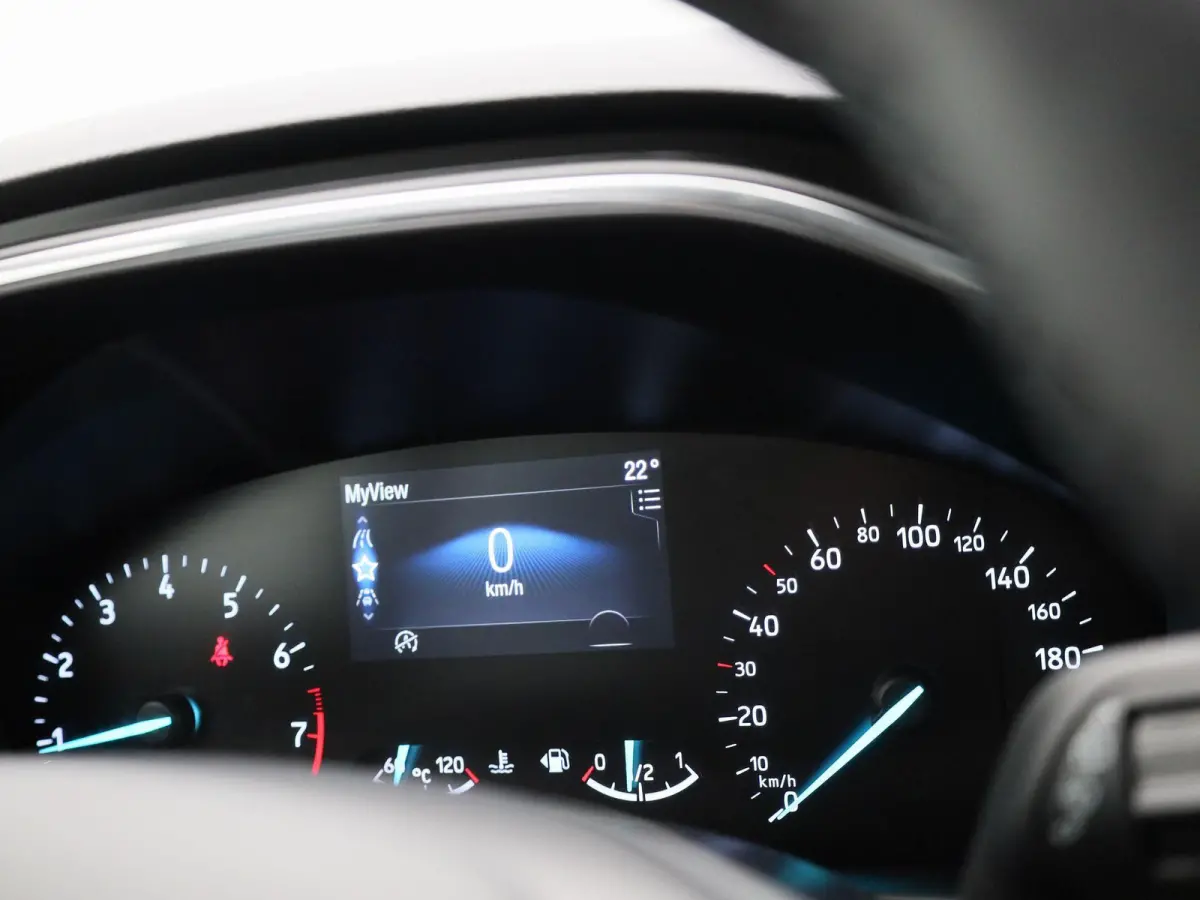 1.0 EcoBoost Hybrid Titanium | SYNC 4 | NAVI | PCC V&A | CARPLAY | CLIMATE CONTROL
