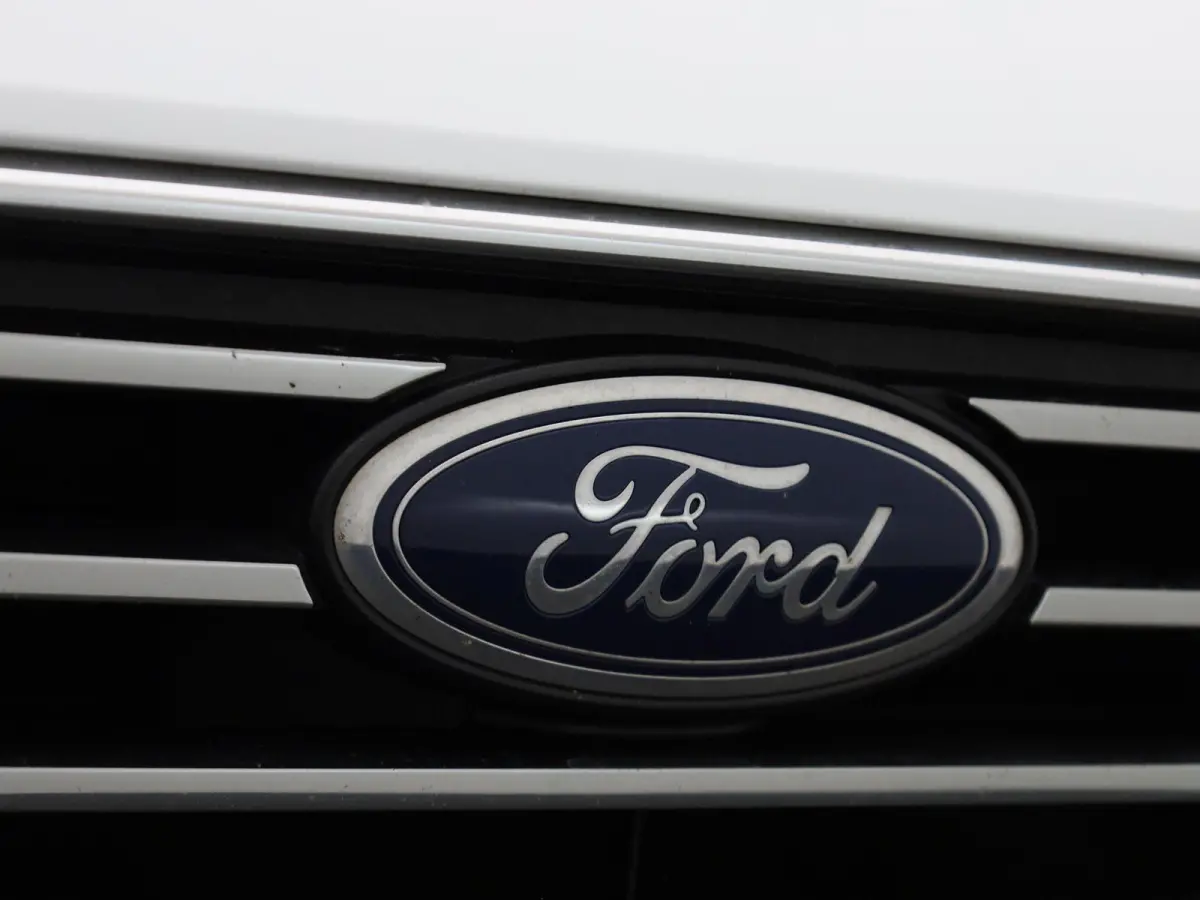 1.0 EcoBoost Hybrid Titanium | SYNC 4 | NAVI | PCC V&A | CARPLAY | CLIMATE CONTROL