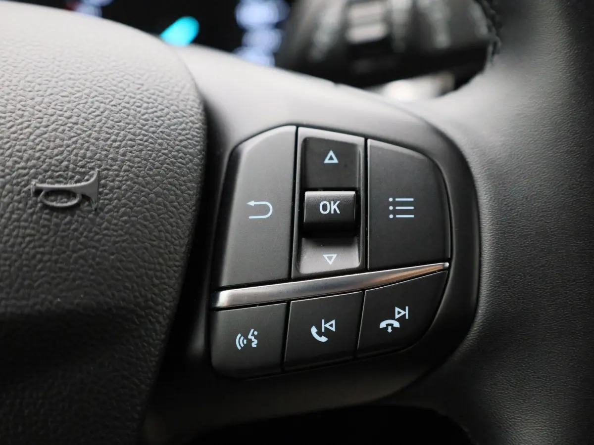 1.0 EcoBoost Hybrid Titanium | SYNC 4 | NAVI | PCC V&A | CARPLAY | CLIMATE CONTROL
