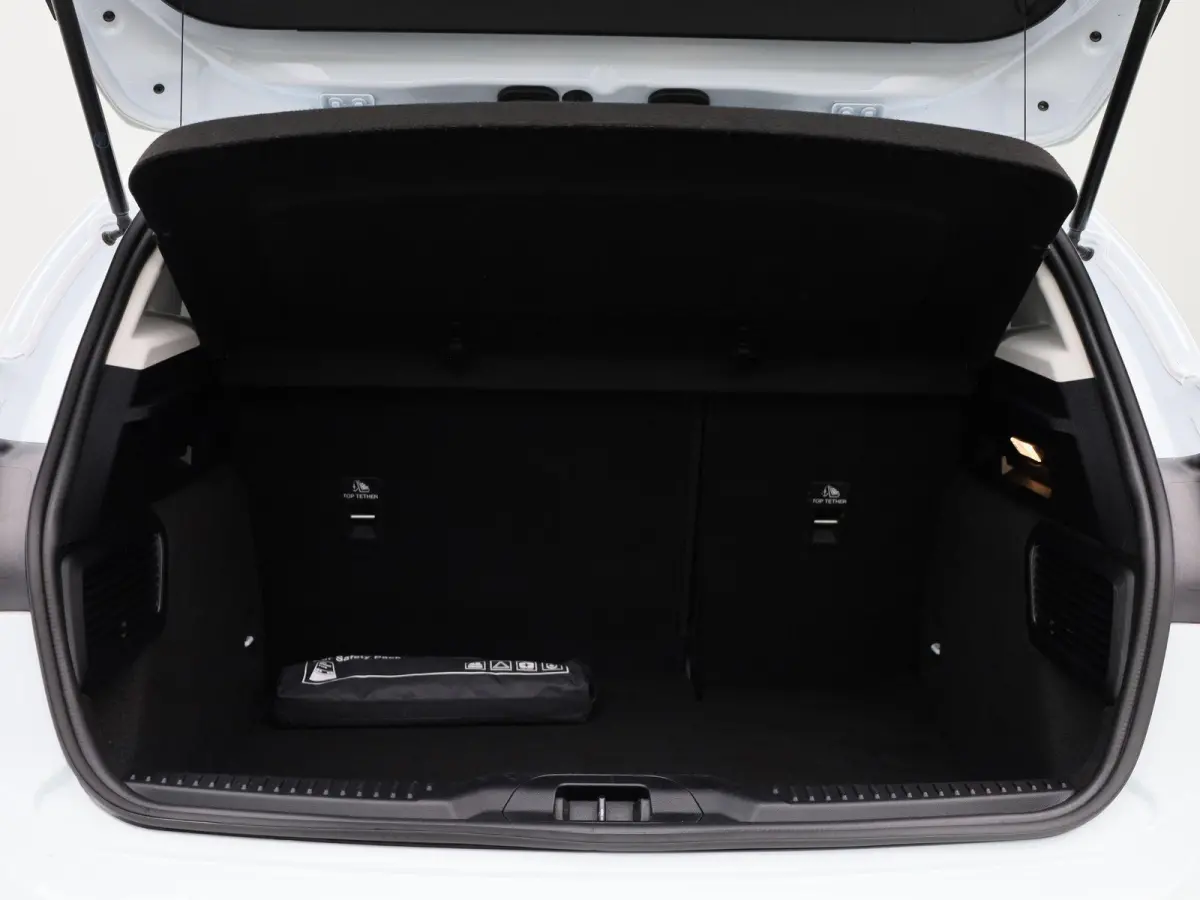 1.0 EcoBoost Hybrid Titanium | SYNC 4 | NAVI | PCC V&A | CARPLAY | CLIMATE CONTROL