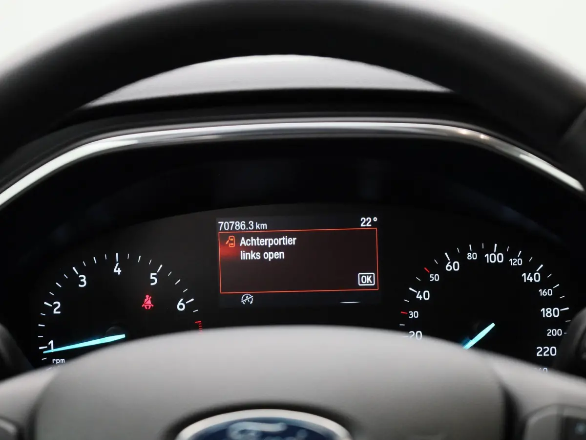 1.0 EcoBoost Hybrid Titanium | SYNC 4 | NAVI | PCC V&A | CARPLAY | CLIMATE CONTROL