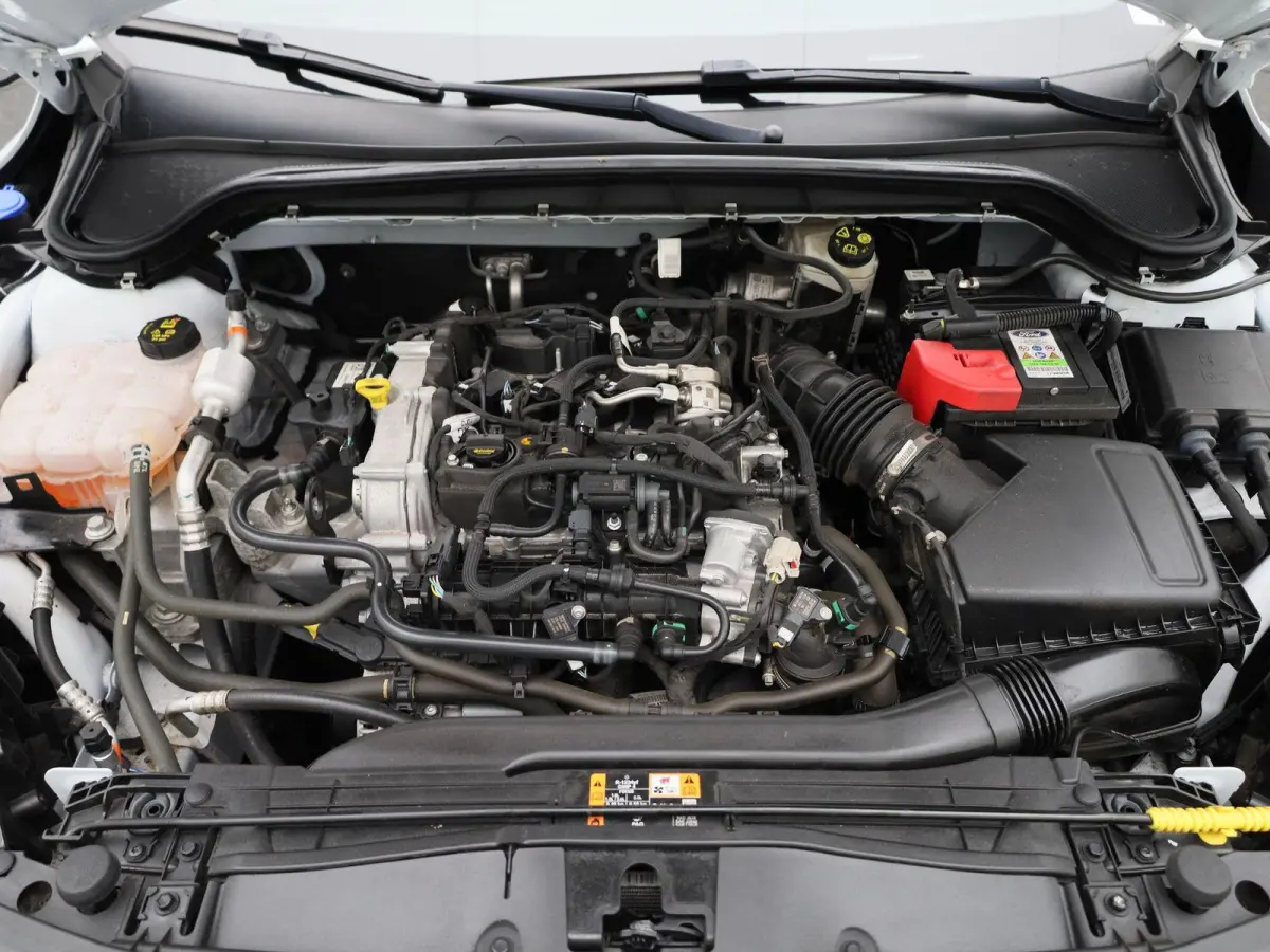 1.0 EcoBoost Hybrid Titanium | SYNC 4 | NAVI | PCC V&A | CARPLAY | CLIMATE CONTROL