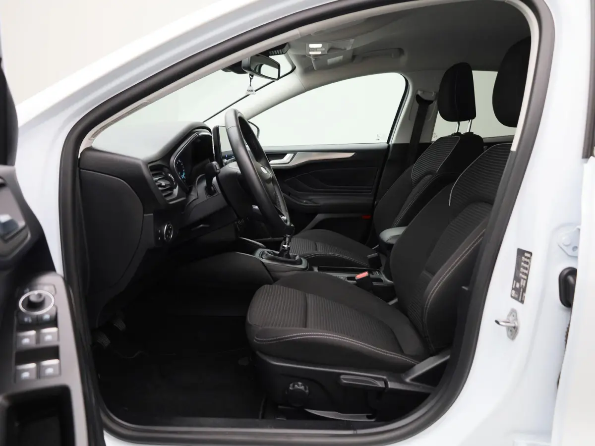 1.0 EcoBoost Hybrid Titanium | SYNC 4 | NAVI | PCC V&A | CARPLAY | CLIMATE CONTROL