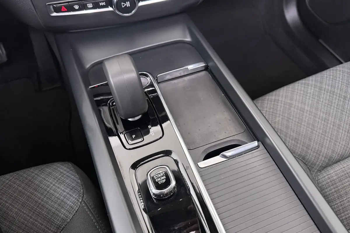 2.0 T6 350 PK PHEV AWD Business Pano-Dak Elek. Trekhaak Carplay