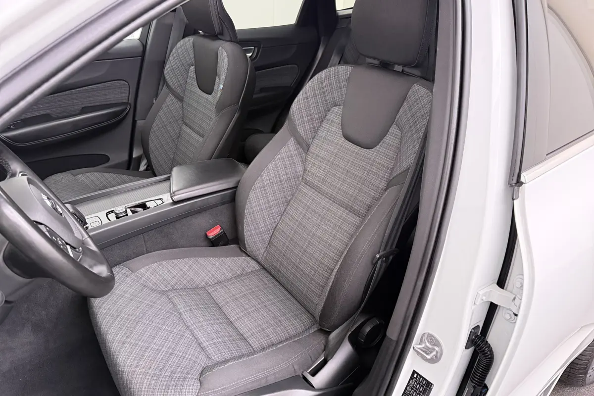 2.0 T6 350 PK PHEV AWD Business Pano-Dak Elek. Trekhaak Carplay