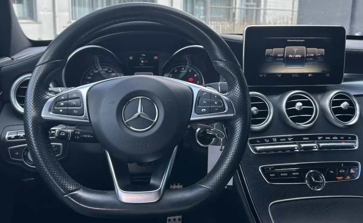 400 4MATIC Prestige 333PK | AMG | AUTOMAAT | Onderhoudshistorie | Burmester Audio | Stoelverkoeling | Stoelverwarming | Parkeersensoren | Lederen Bekleding | Elektrische Stoel | Elektrische 