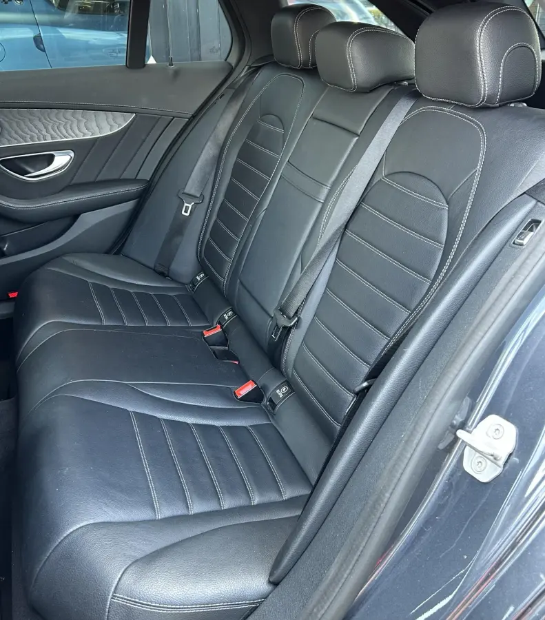 400 4MATIC Prestige 333PK | AMG | AUTOMAAT | Onderhoudshistorie | Burmester Audio | Stoelverkoeling | Stoelverwarming | Parkeersensoren | Lederen Bekleding | Elektrische Stoel | Elektrische 