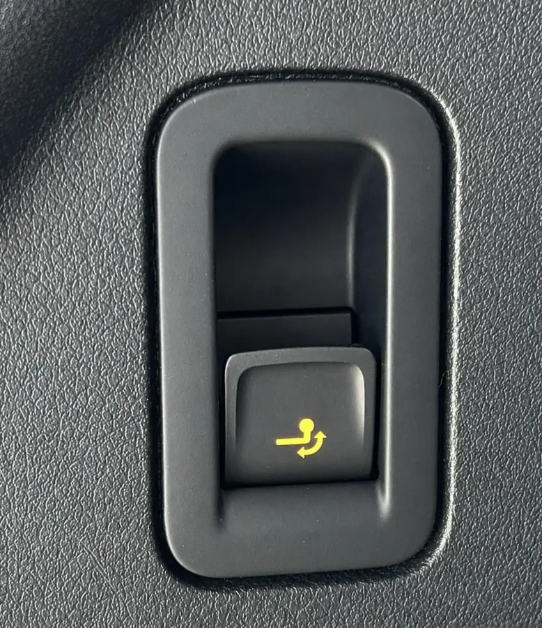 1.4 TSI ACT R-Line Business R 150PK | AUTOMAAT | Elektrische Trekhaak | Adaptive Cruise Control | Navigatie | Parkeersensoren | 19 inch | Stoelverwarming | Climate Control | APK tot 14-03-20