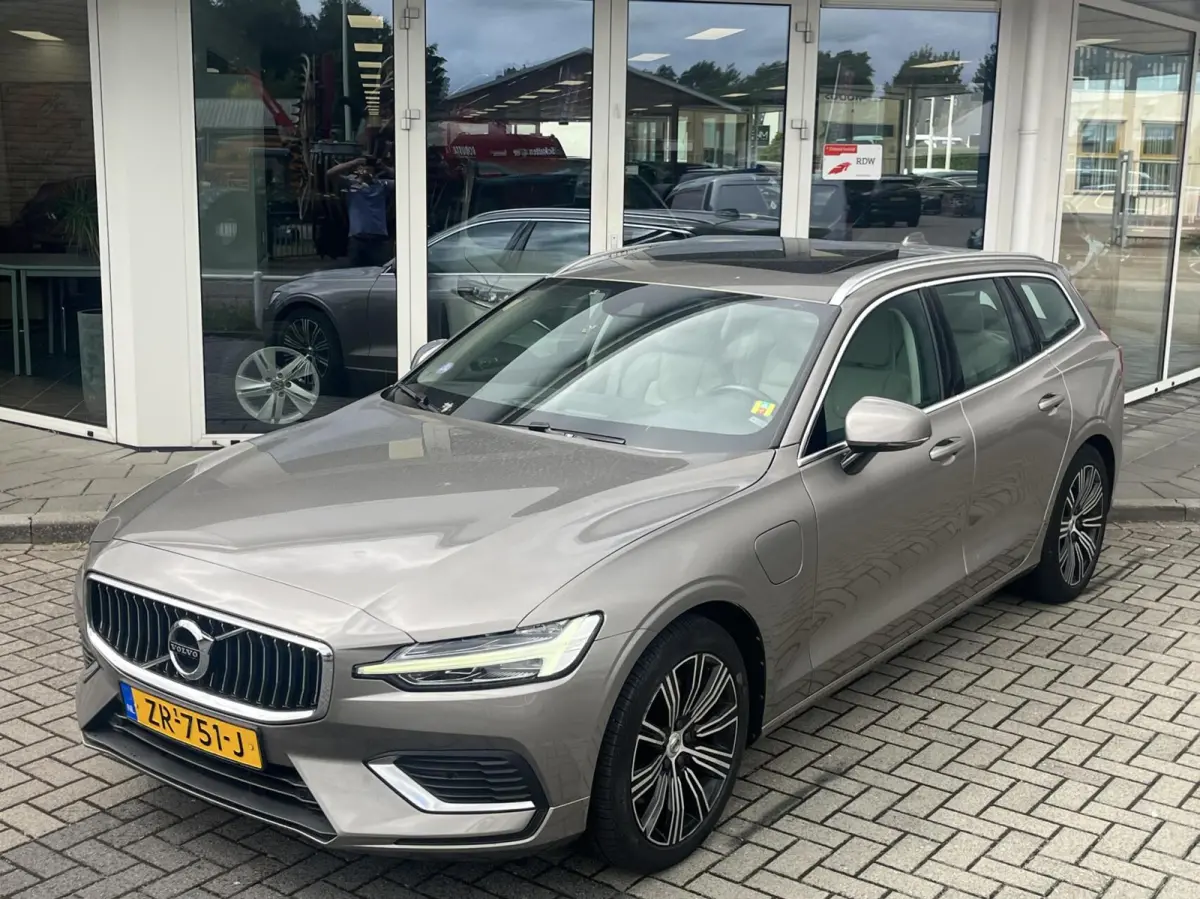 2.0 T8 Twin Engine AWD INSCRIPTION PANO+ACC+MEMORY