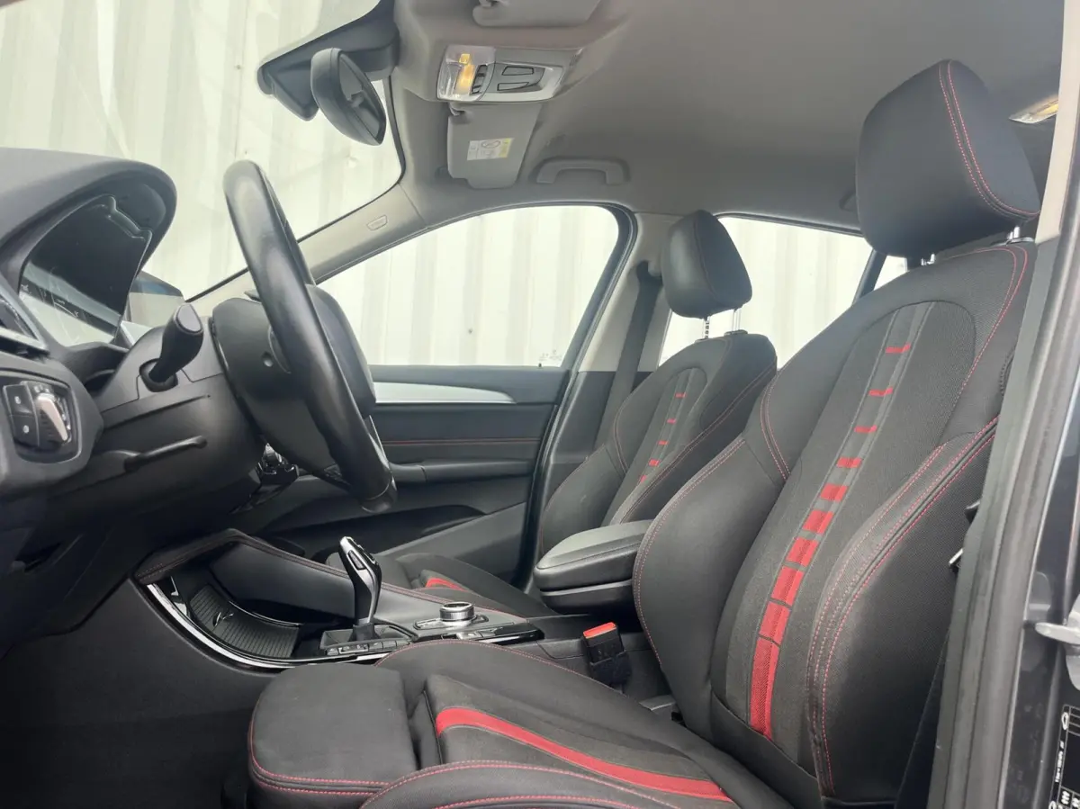 sDrive18i Executive SPORTSTOELEN+TREKHAAK+LED+18INCH