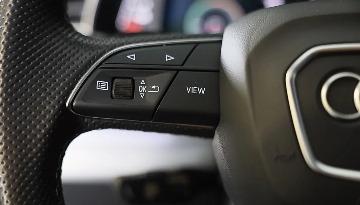 60 TFSI e Quattro RSQ8 Look / Luchtvering / Acc / Lane Assist / Head Up / Camera / B & O / Memory / Open Pano / Matrix