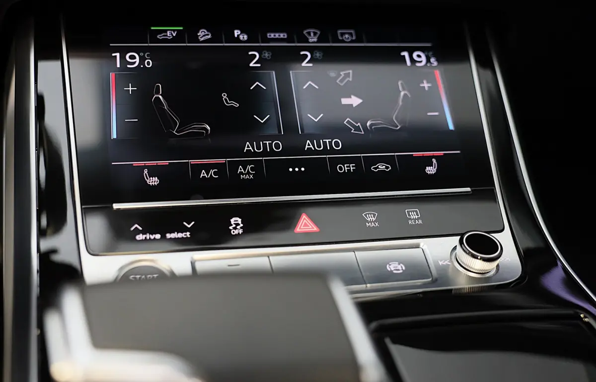 60 TFSI e Quattro RSQ8 Look / Luchtvering / Acc / Lane Assist / Head Up / Camera / B & O / Memory / Open Pano / Matrix