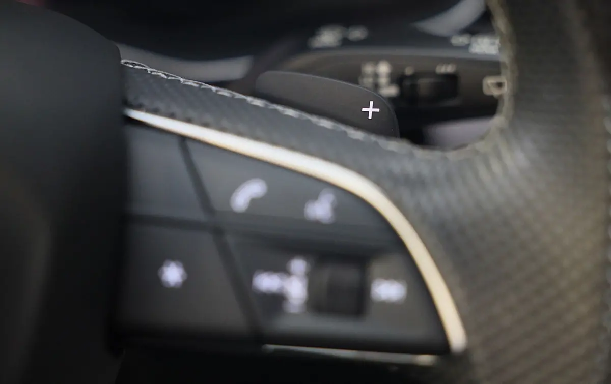 60 TFSI e Quattro RSQ8 Look / Luchtvering / Acc / Lane Assist / Head Up / Camera / B & O / Memory / Open Pano / Matrix