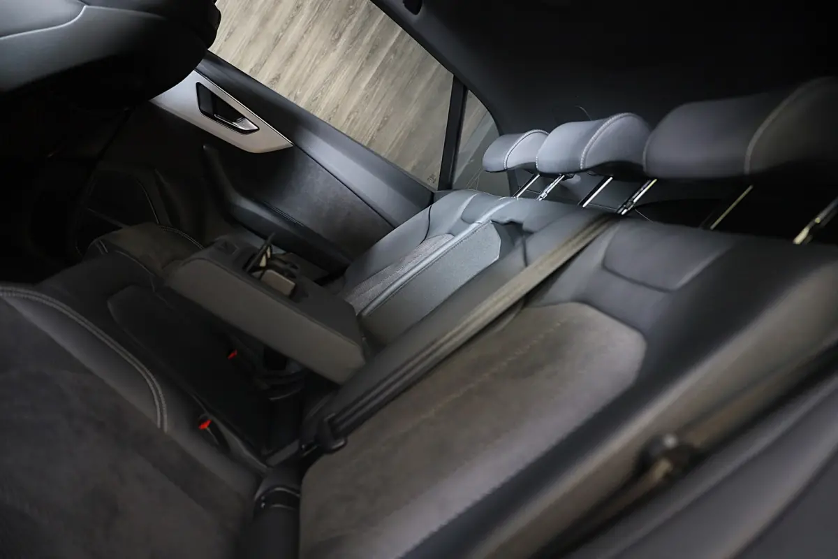 60 TFSI e Quattro RSQ8 Look / Luchtvering / Acc / Lane Assist / Head Up / Camera / B & O / Memory / Open Pano / Matrix
