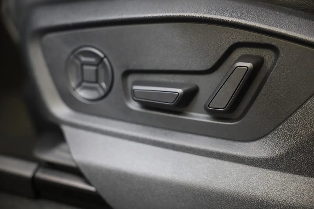 60 TFSI e Quattro RSQ8 Look / Luchtvering / Acc / Lane Assist / Head Up / Camera / B & O / Memory / Open Pano / Matrix