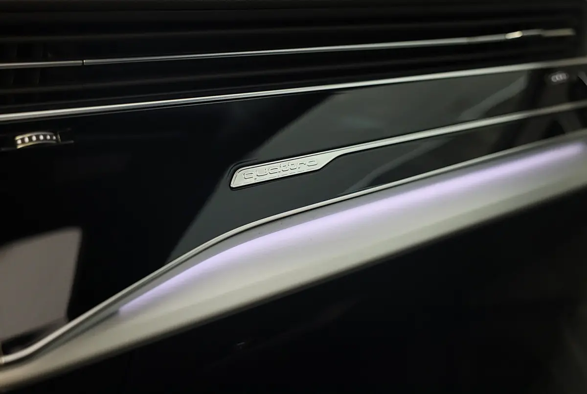 60 TFSI e Quattro RSQ8 Look / Luchtvering / Acc / Lane Assist / Head Up / Camera / B & O / Memory / Open Pano / Matrix