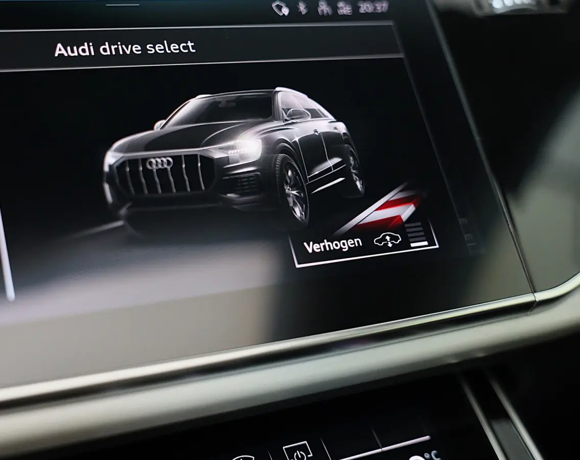 60 TFSI e Quattro RSQ8 Look / Luchtvering / Acc / Lane Assist / Head Up / Camera / B & O / Memory / Open Pano / Matrix