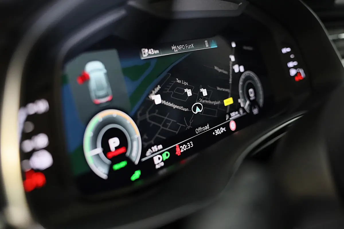 60 TFSI e Quattro RSQ8 Look / Luchtvering / Acc / Lane Assist / Head Up / Camera / B & O / Memory / Open Pano / Matrix