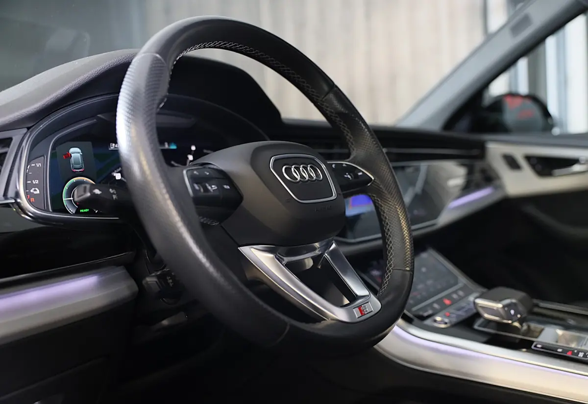 60 TFSI e Quattro RSQ8 Look / Luchtvering / Acc / Lane Assist / Head Up / Camera / B & O / Memory / Open Pano / Matrix